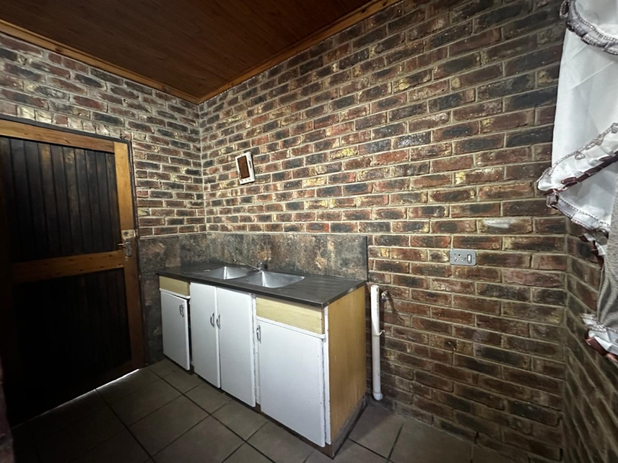 4 Bedroom Property for Sale in Dealesville Free State